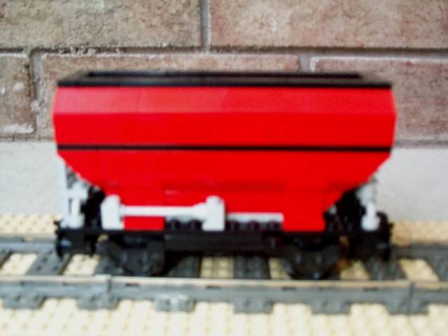 red_hopper_outside_480.jpg