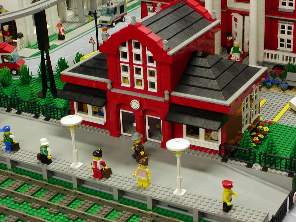 trainstation2.jpg