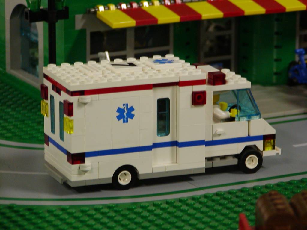 ambulance1.jpg