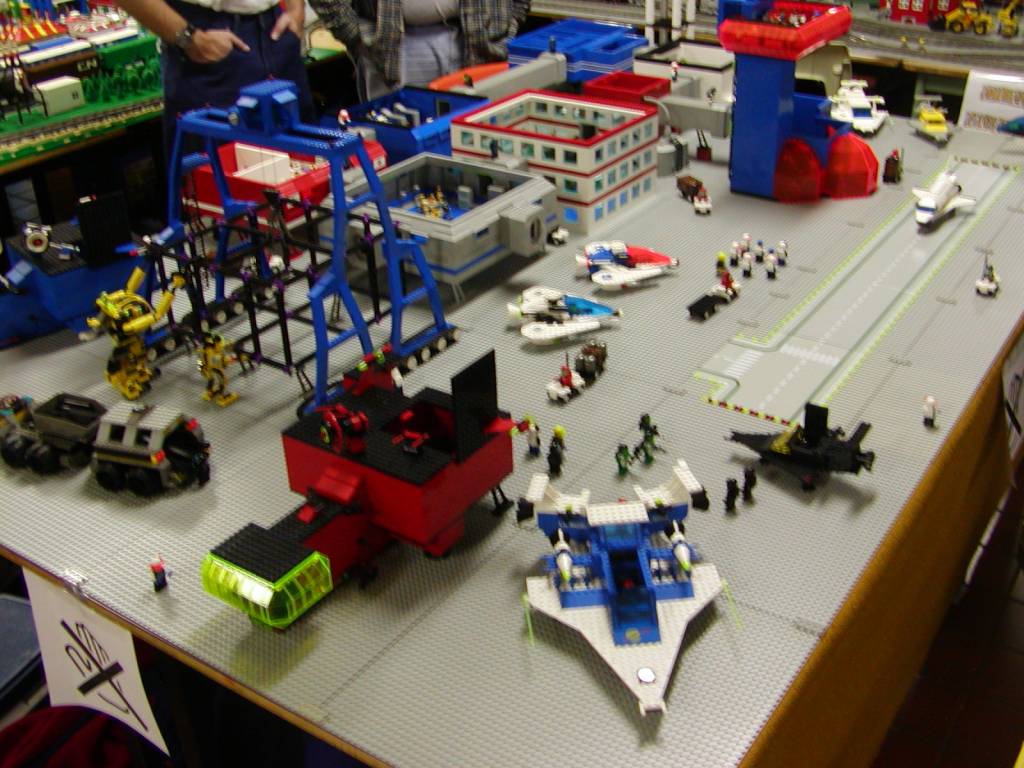 moonbase1.jpg