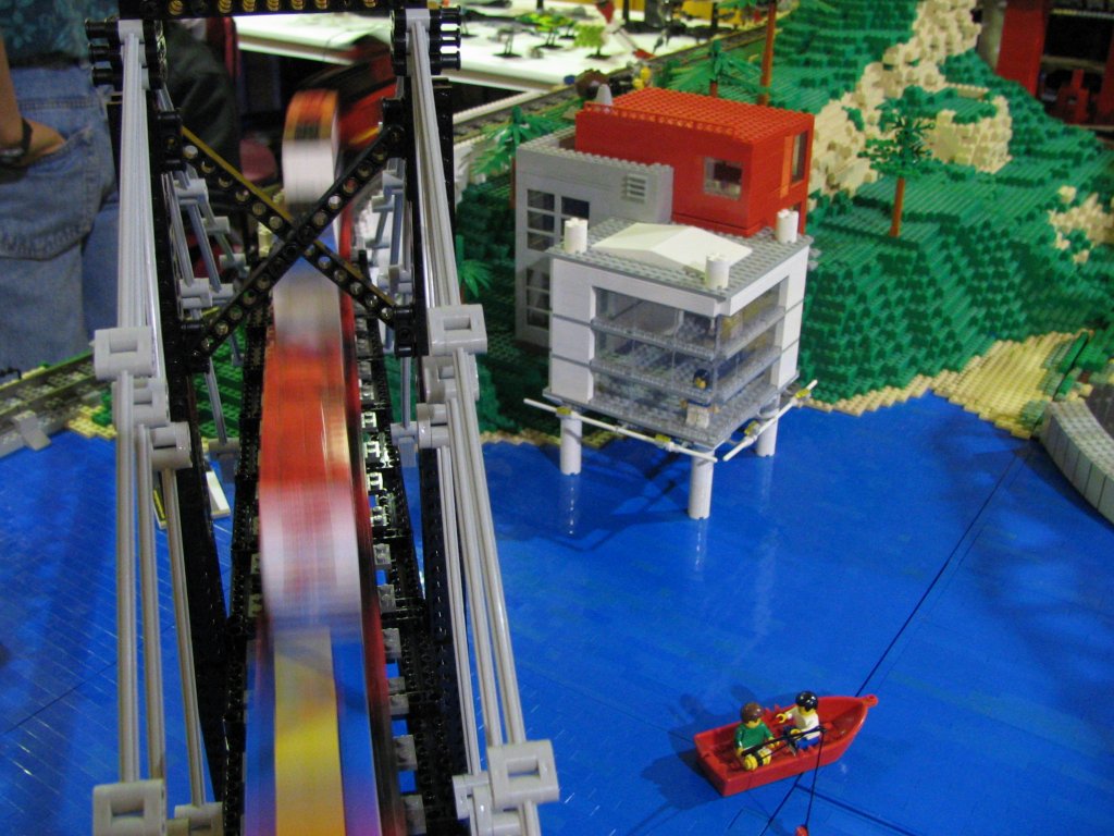 train-layout-detail-02.jpg