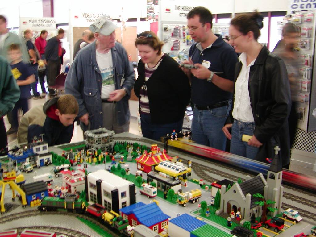 crowd09.jpg