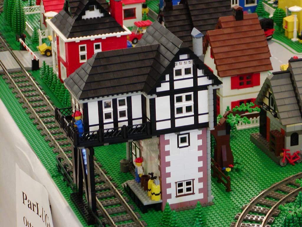 train_tower1.jpg