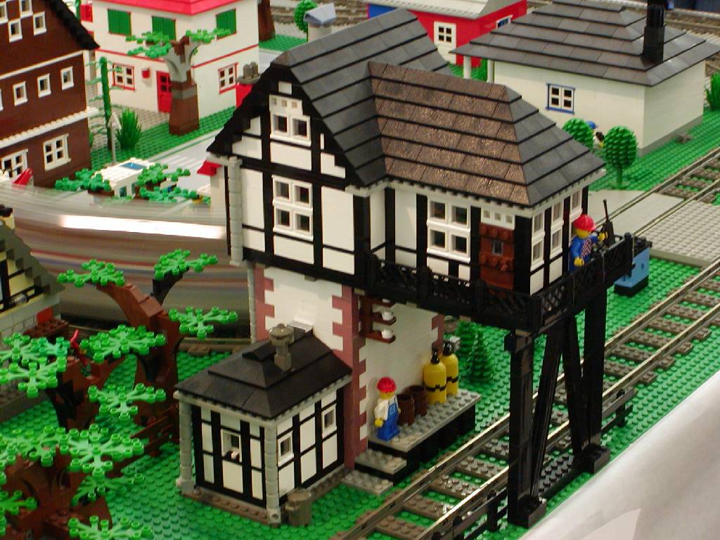 train_tower3.jpg