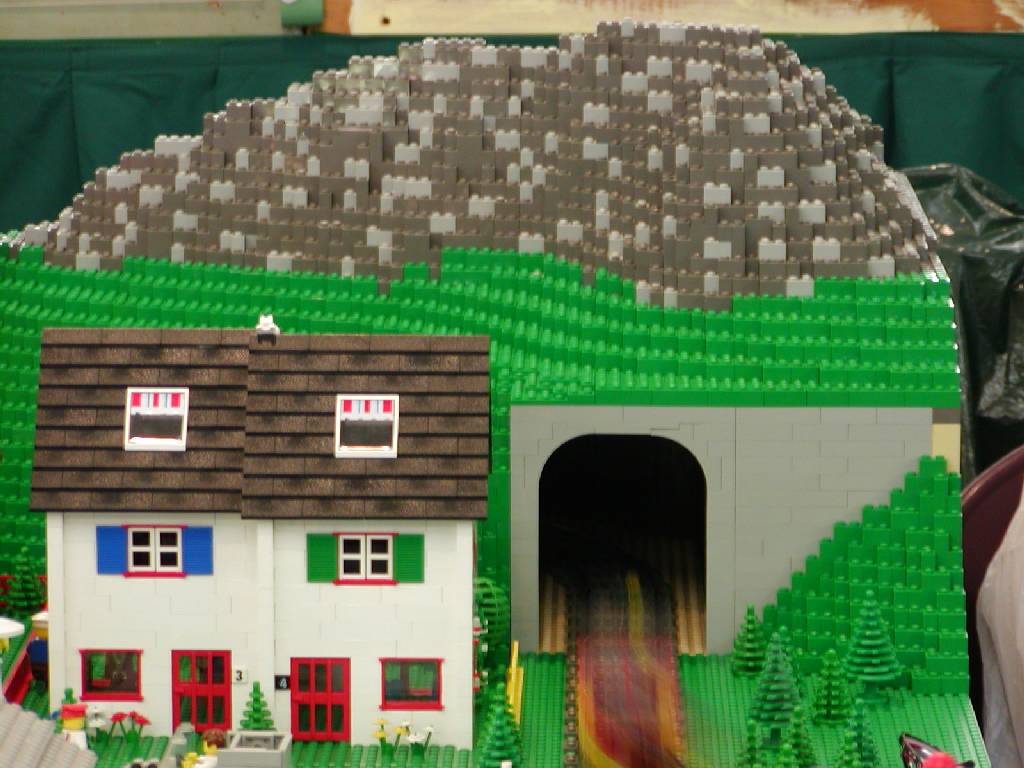 tunnel2.jpg
