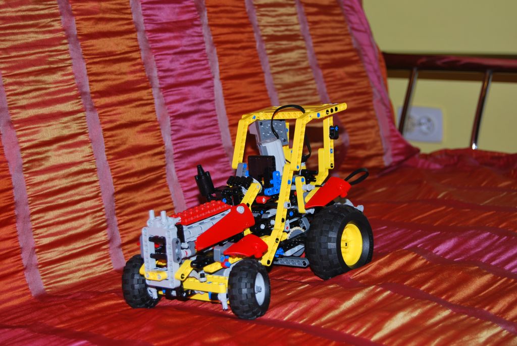 tractorrr_003.jpg