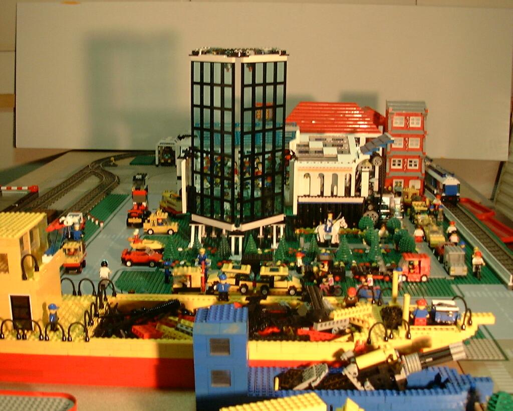 legoapr200244.jpg