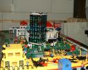 legoapr200203.jpg