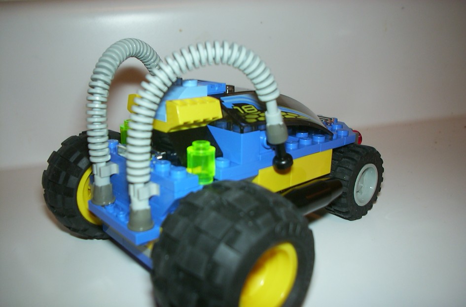 legocar2.jpg