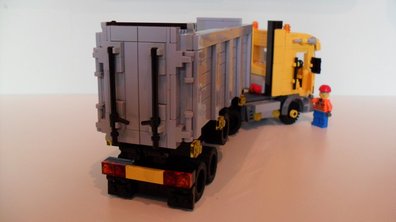 moc01.jpg