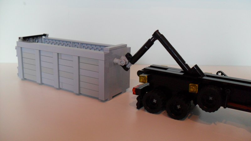 moc03.jpg