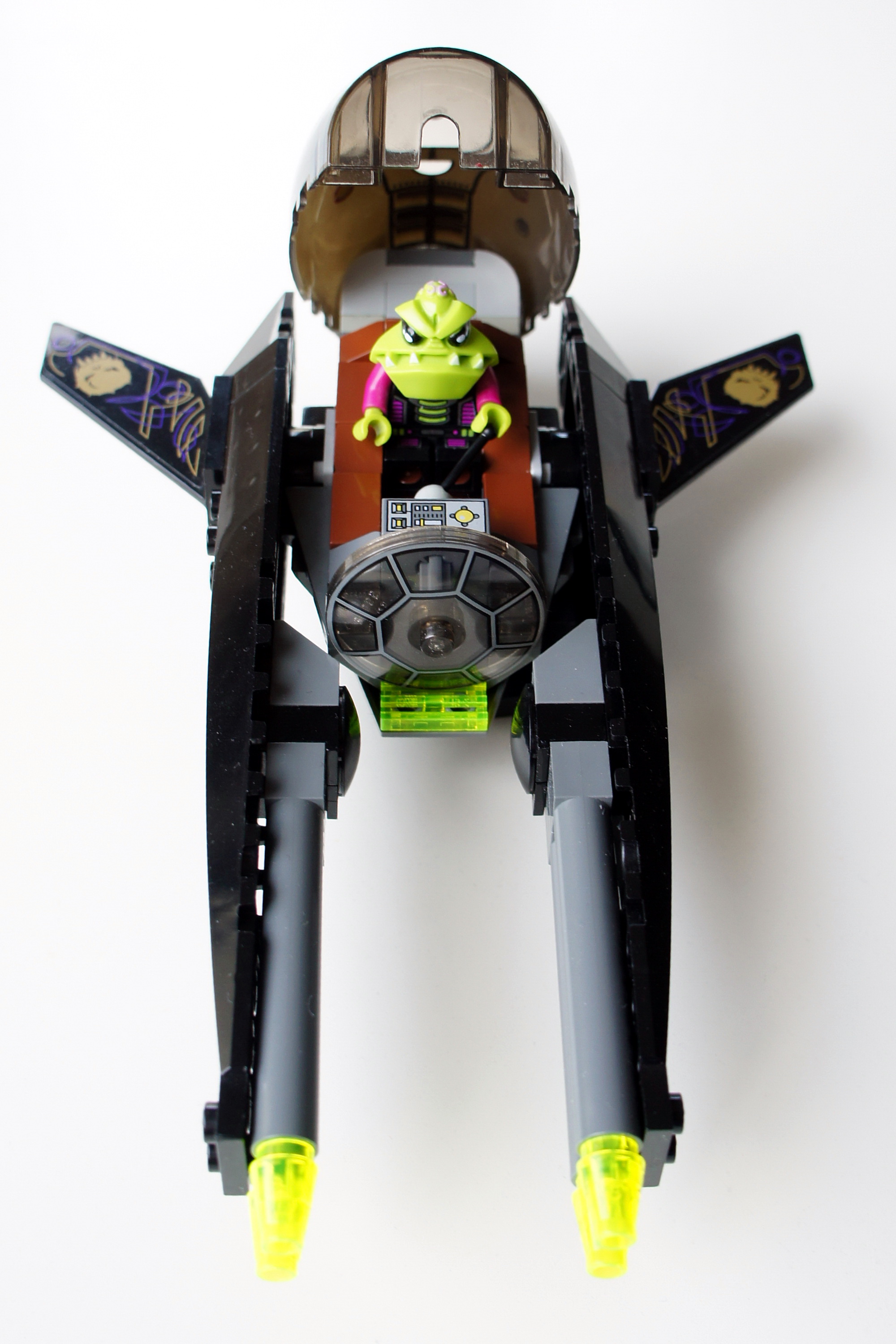 alienator-06.jpg