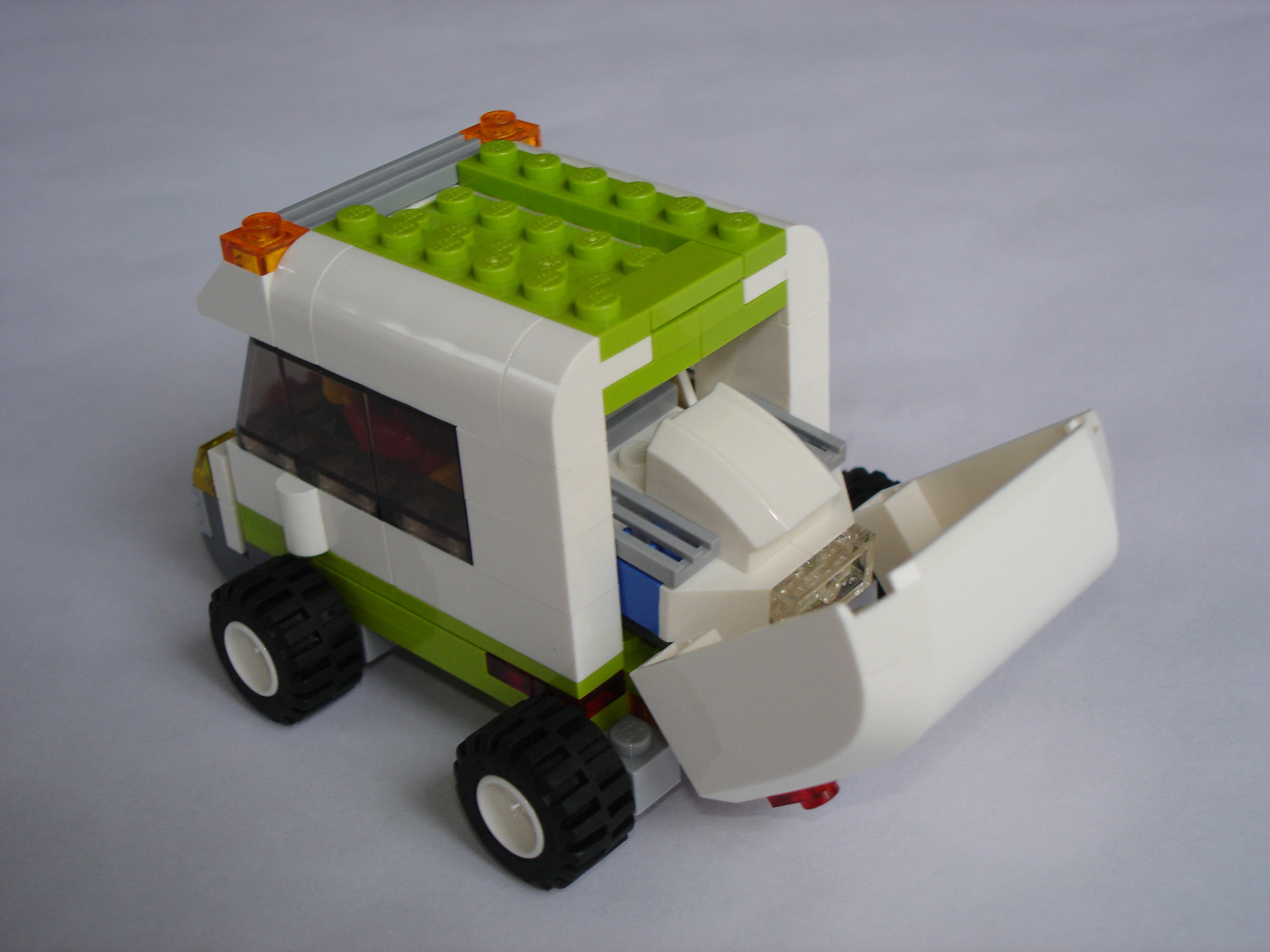 04-drone_van.jpg