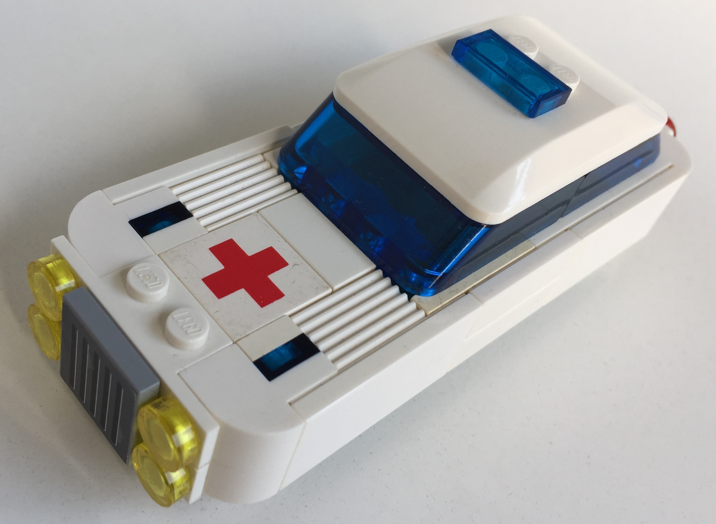 ambulance_r1-01.jpg