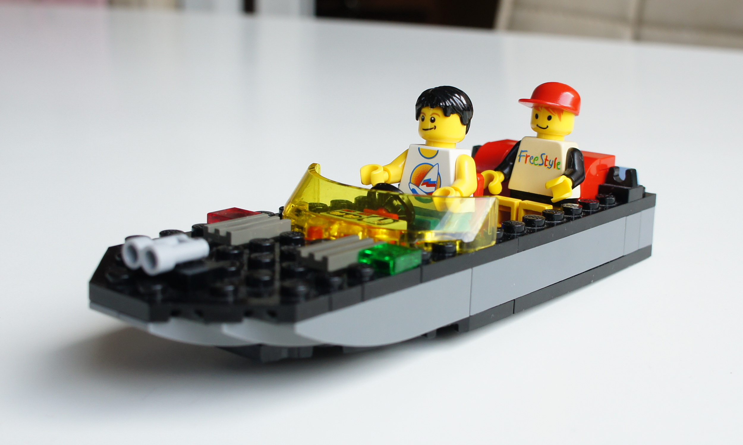 boat-01.jpg