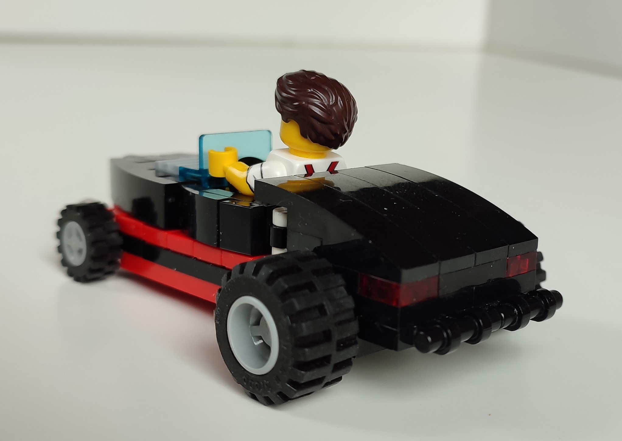 04-back.jpg