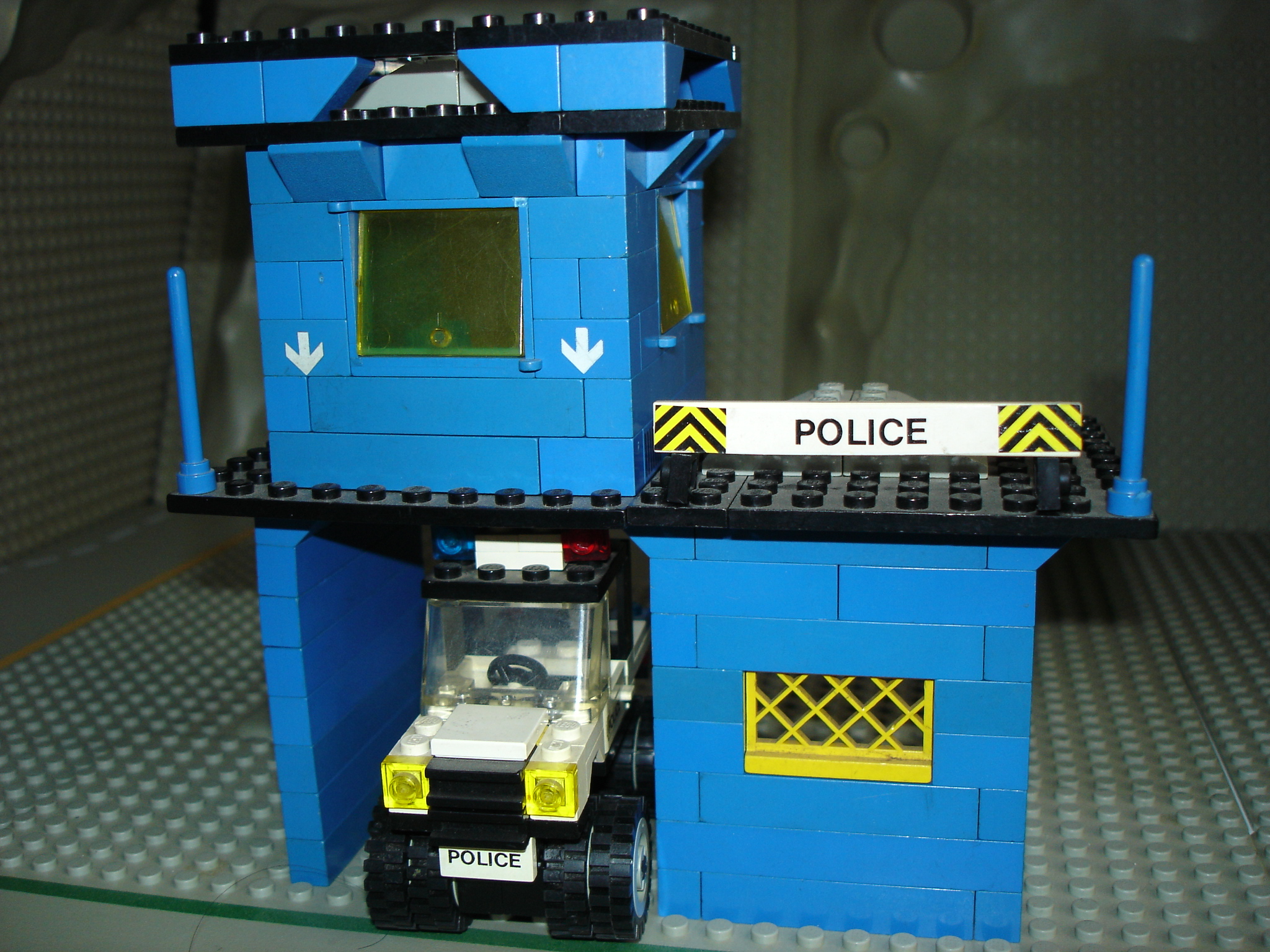 police-01.jpg