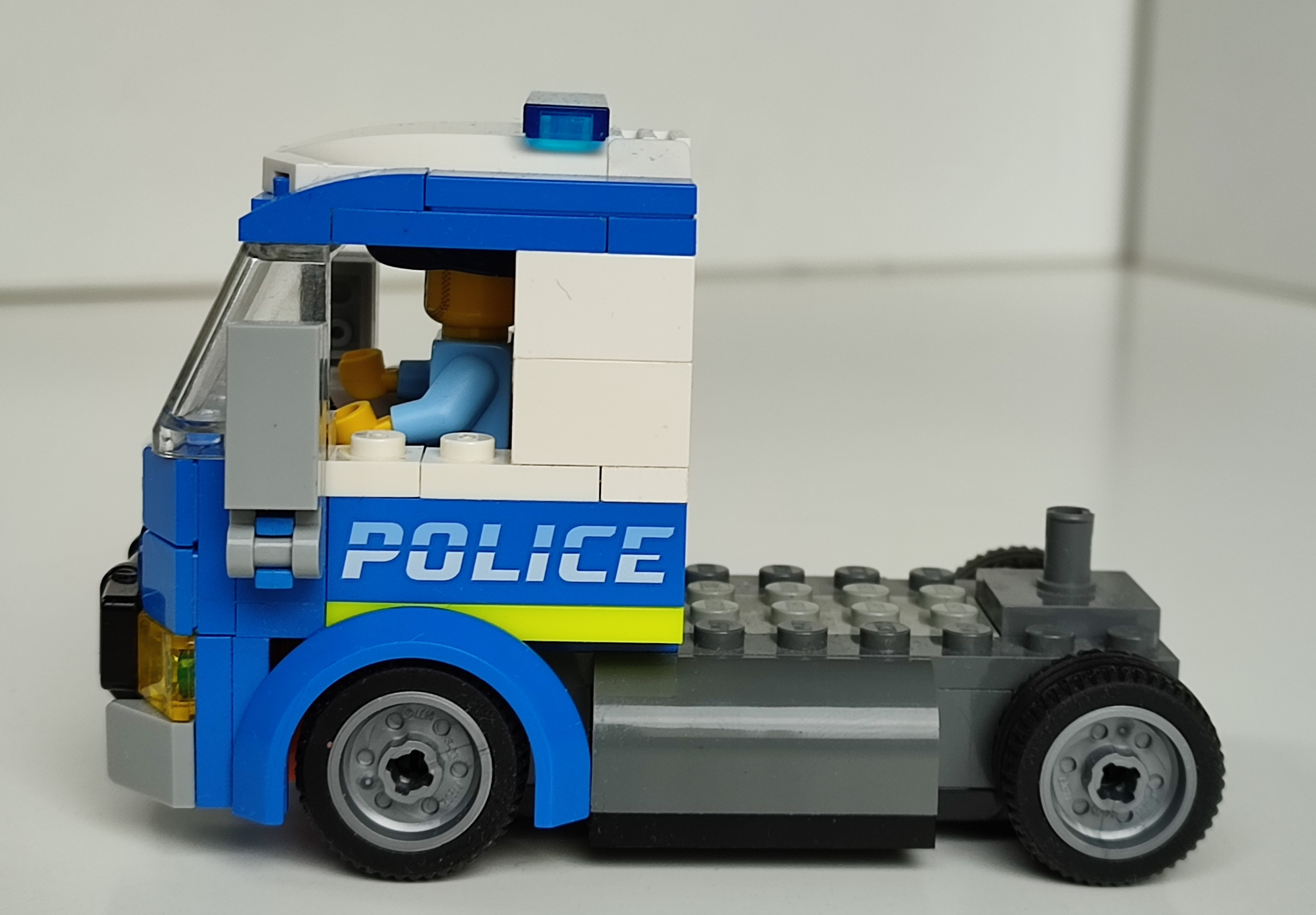 police-03.jpg