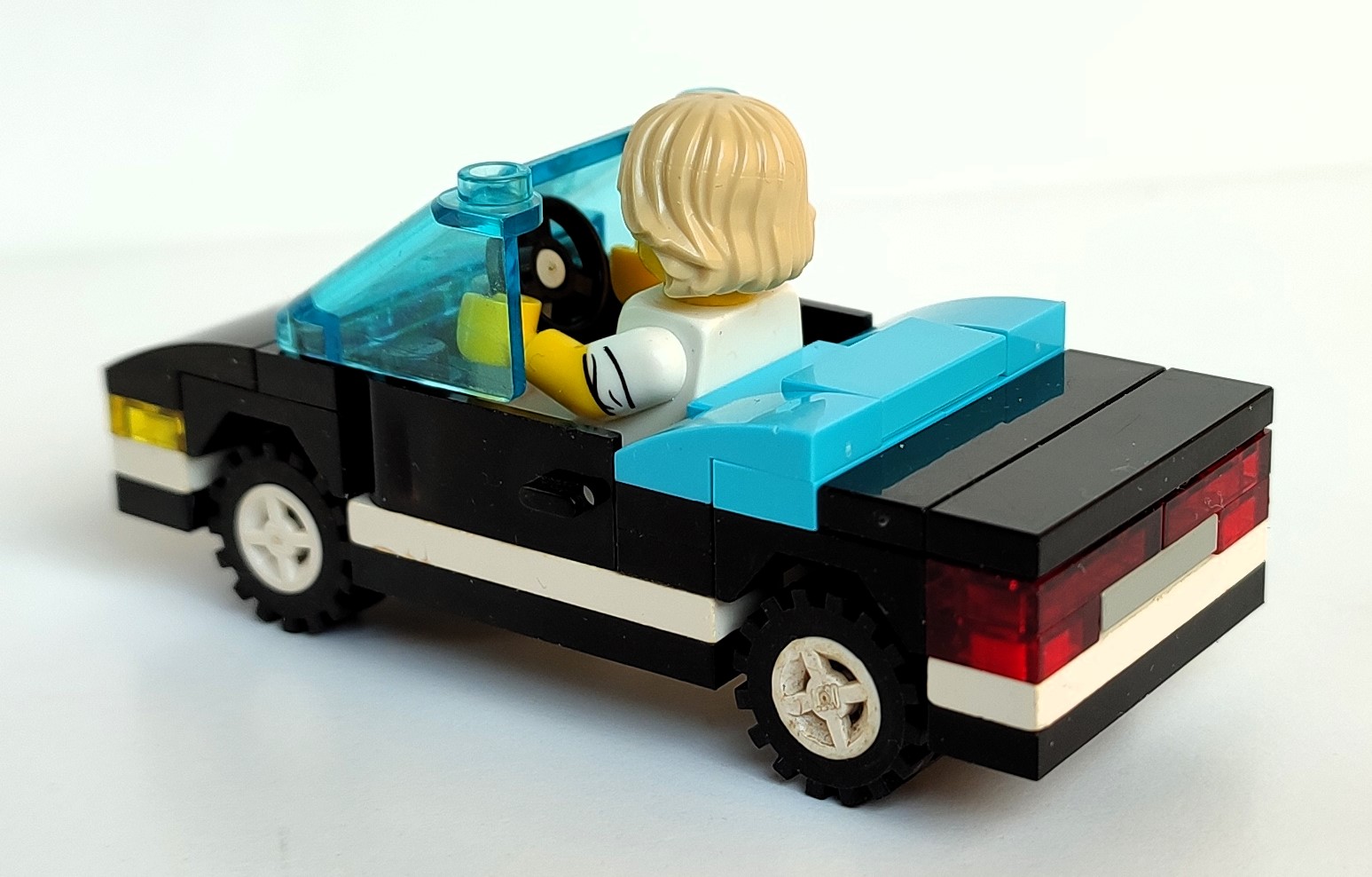 04-back.jpg