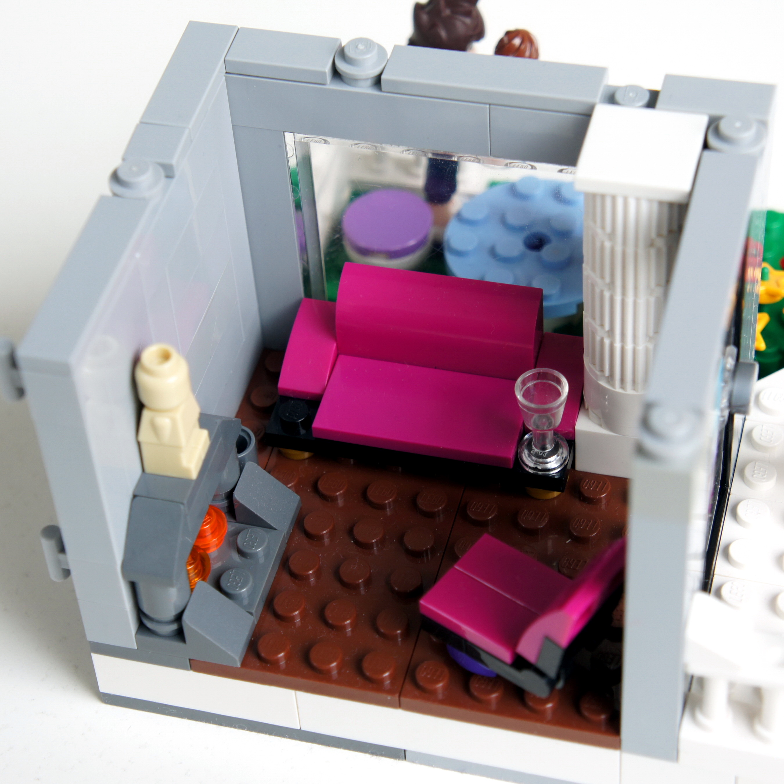 08-livingroom.jpg