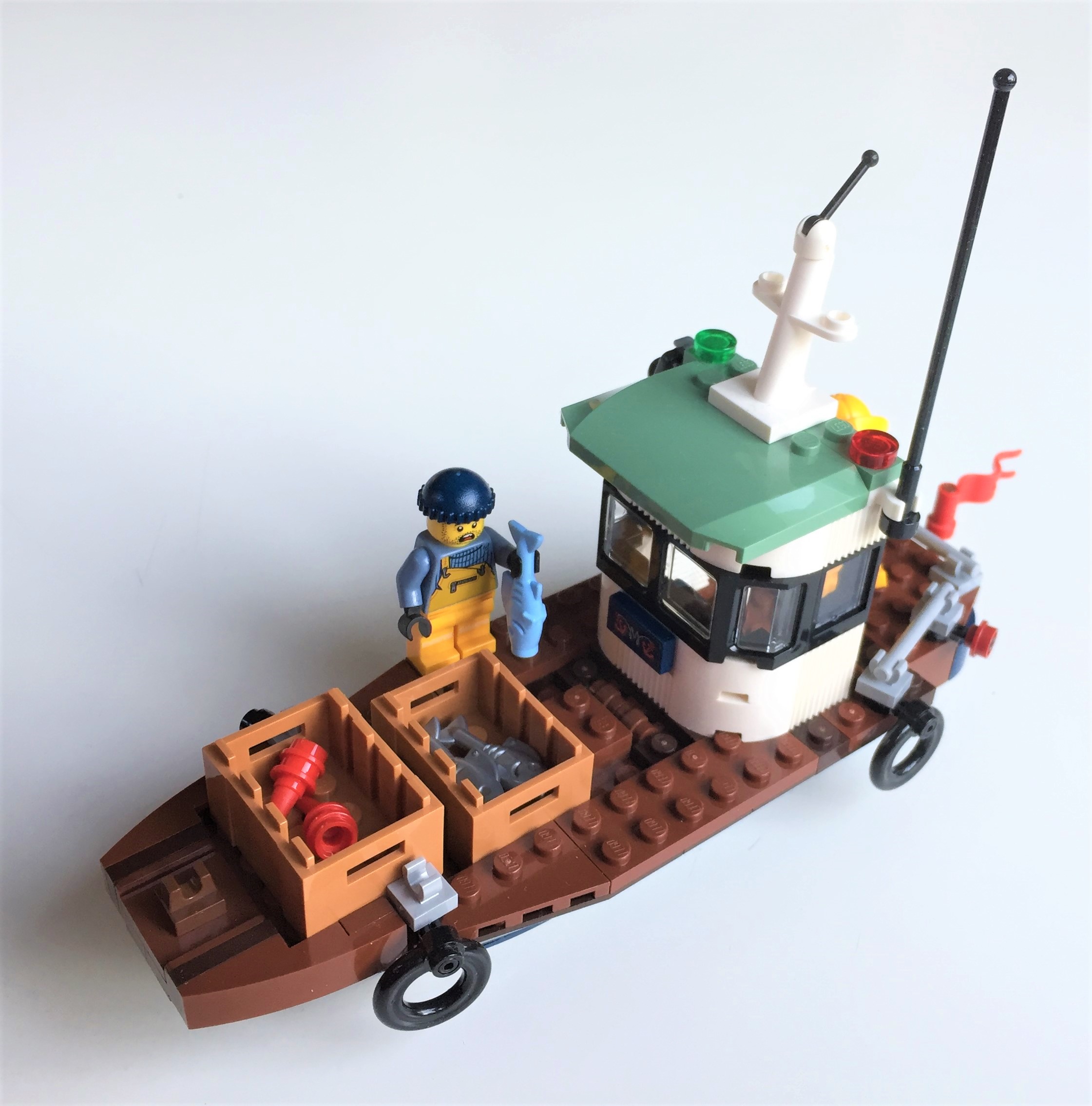 01-fishing_boat.jpg