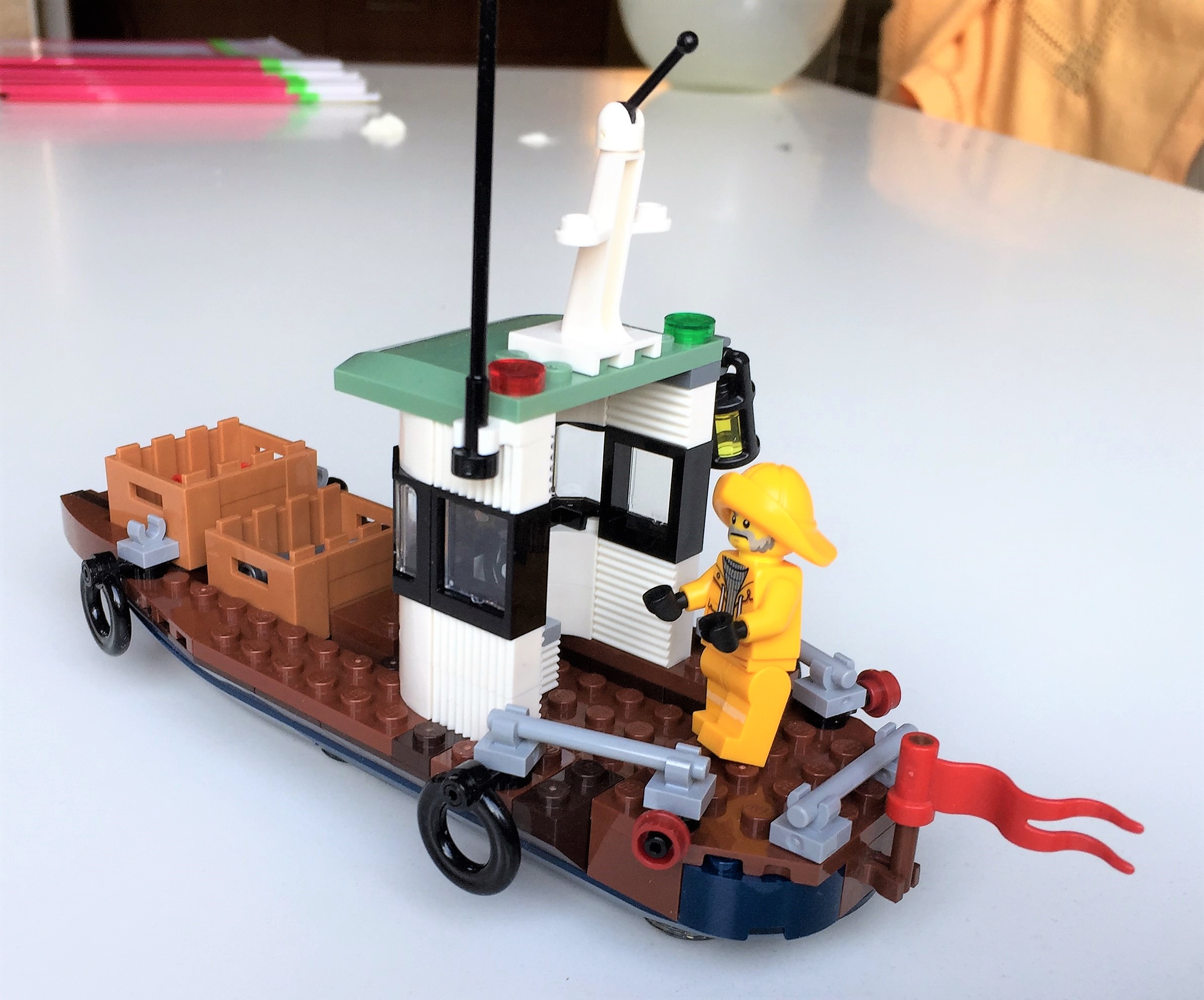 03-fishing_boat.jpg