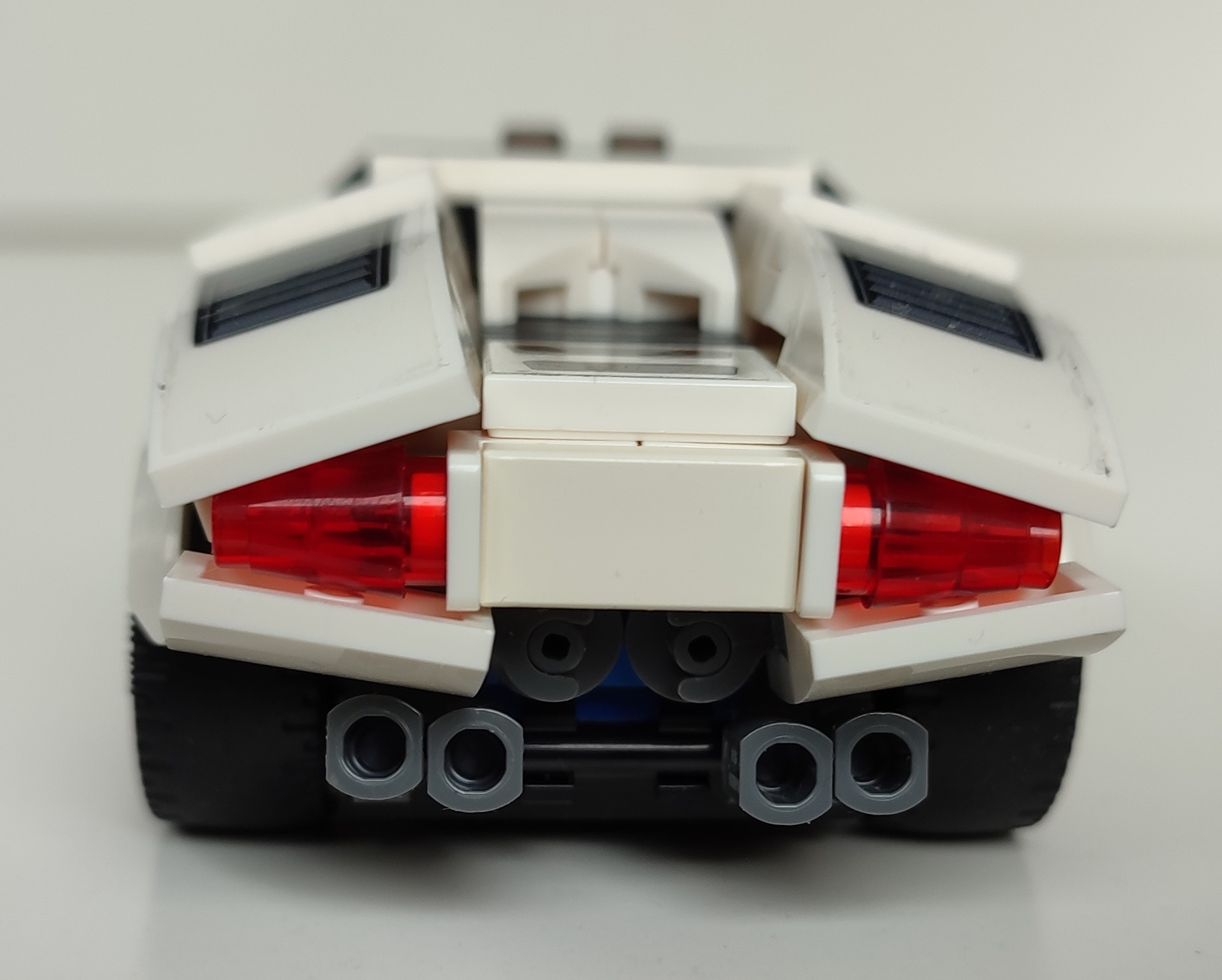 05-back.jpg