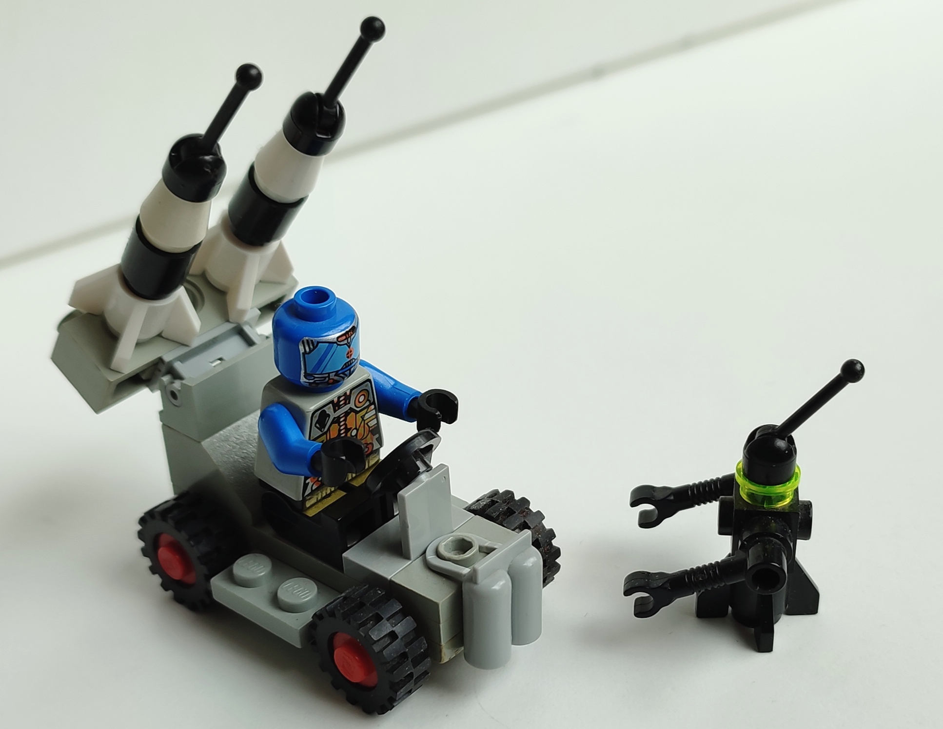 886-dual6802.jpg