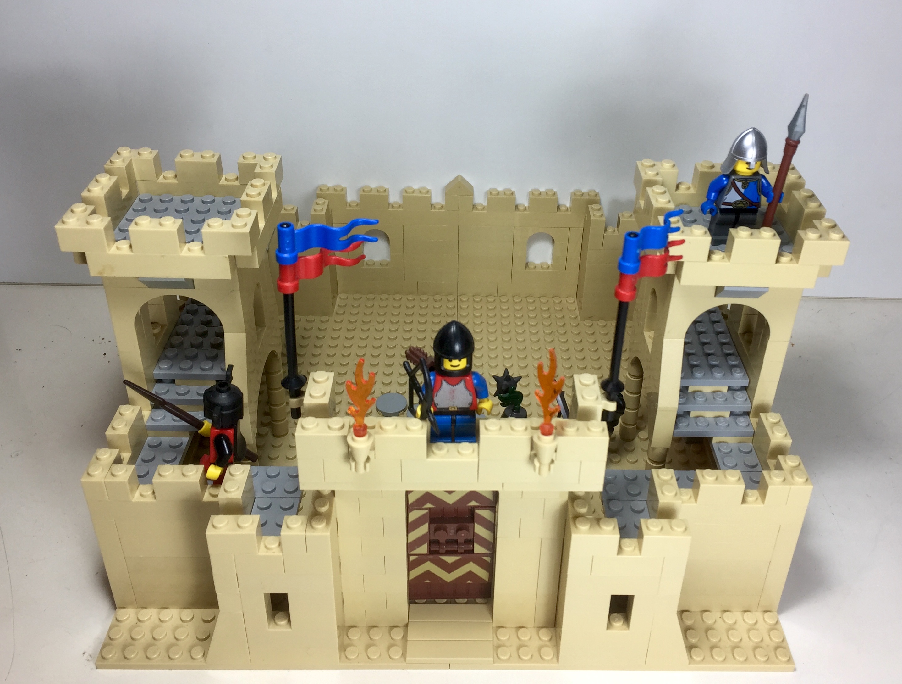 castle-02.jpg