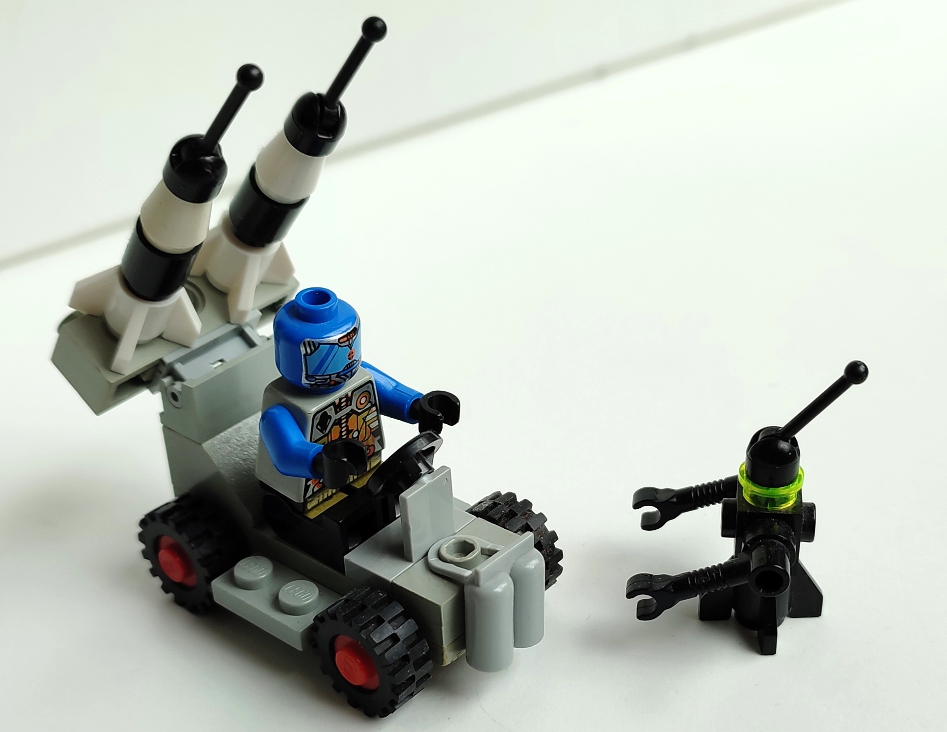 0886-6802-dual.jpg