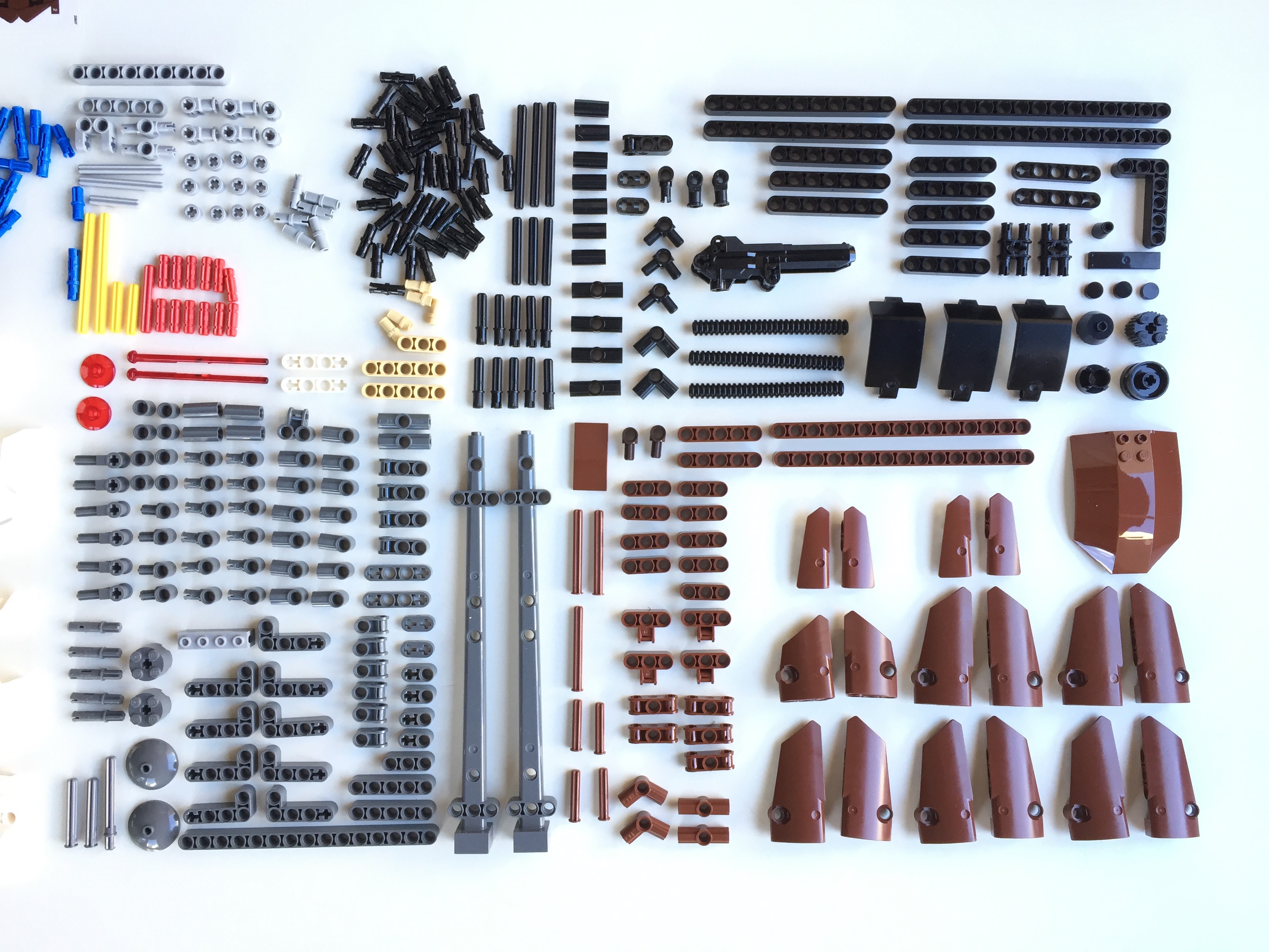 04-speeder_pieces.jpg