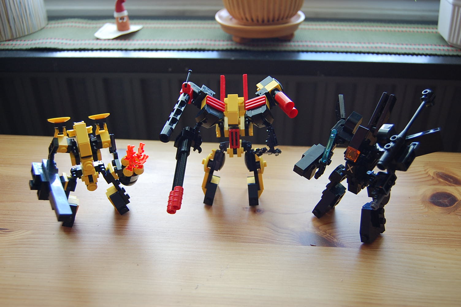 a_couple-of_mechas_inspired_by_zizy.jpg