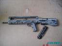 famas_002.jpg