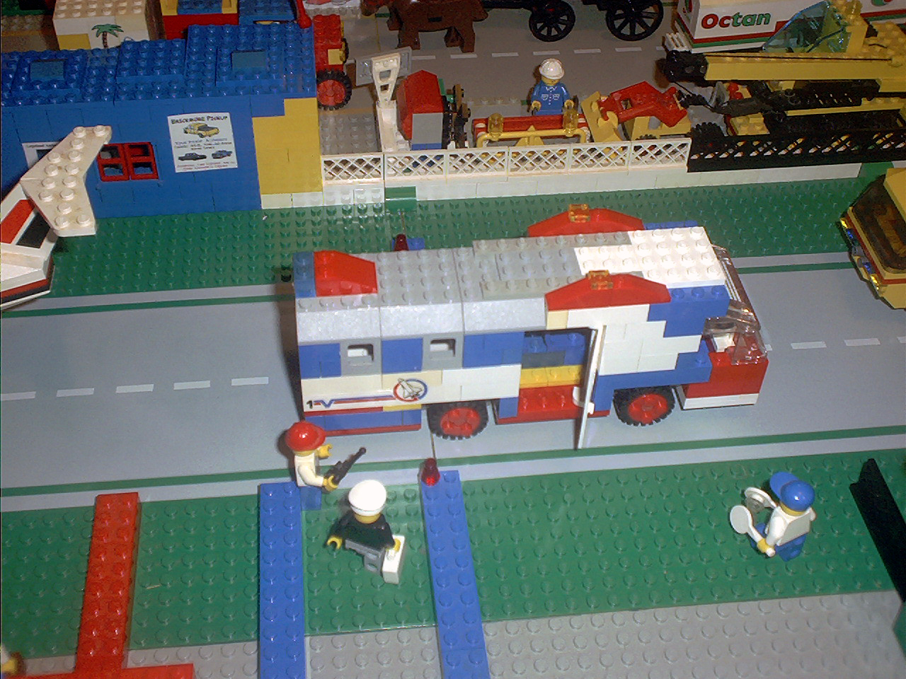 airport_shuttle.jpg