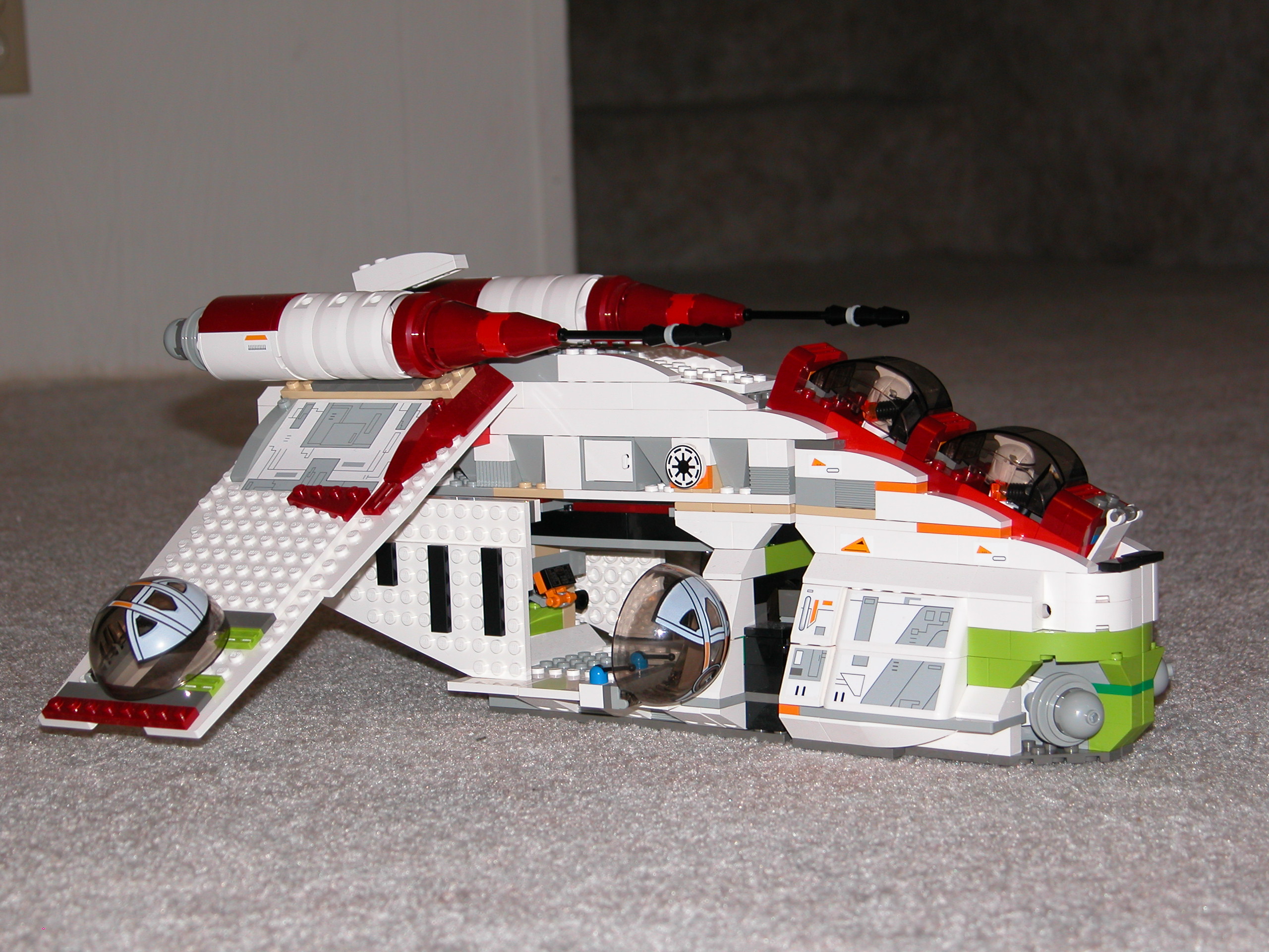 legos_1_24_2004_027.jpg