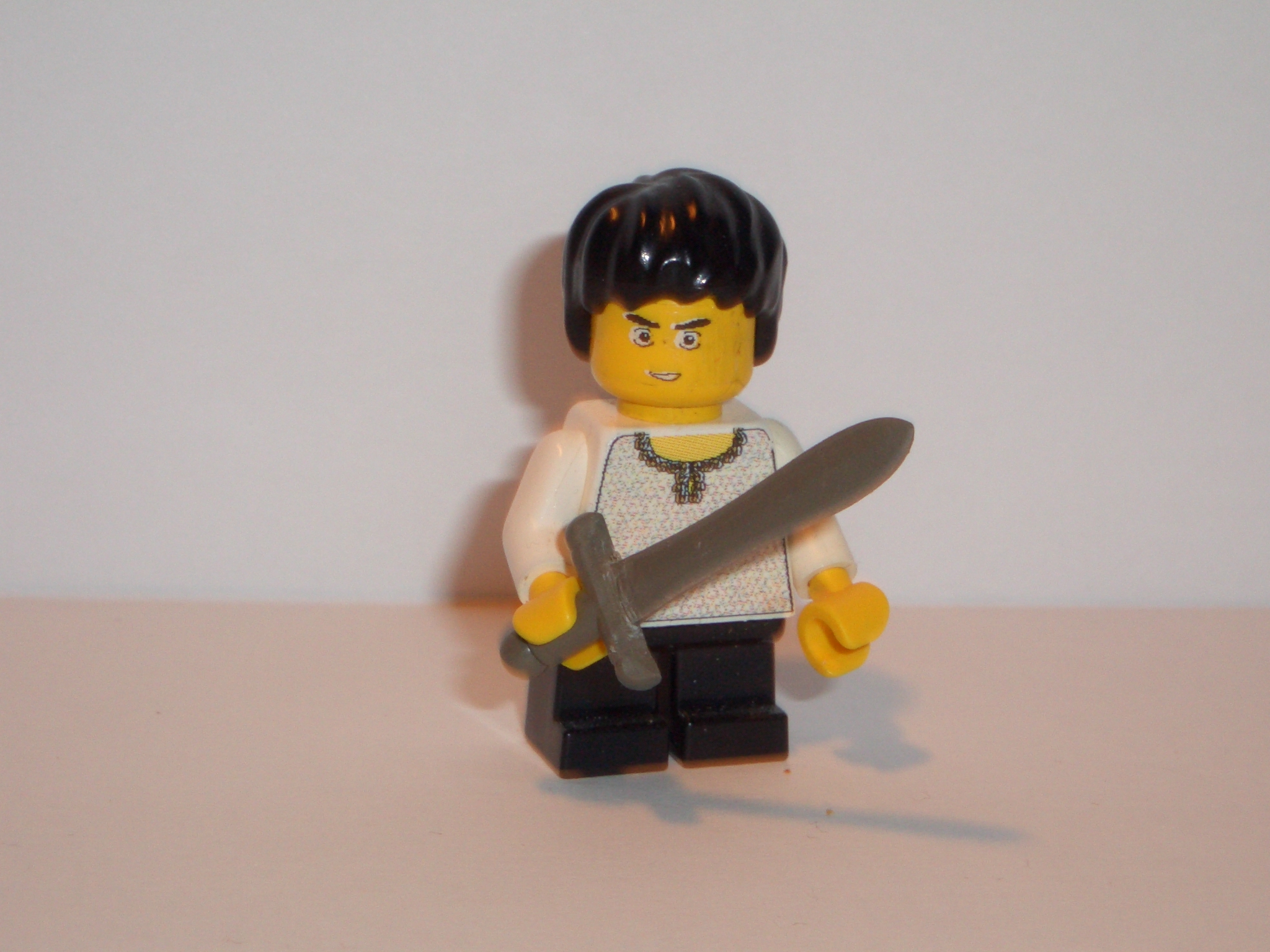 frodo_with_sting.jpg