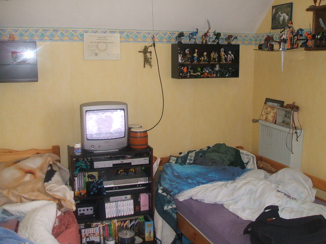 room-002.jpg
