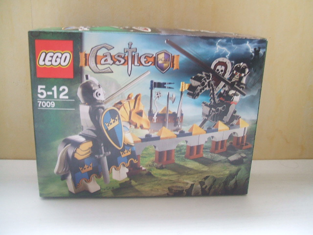 castle001-box1.jpg