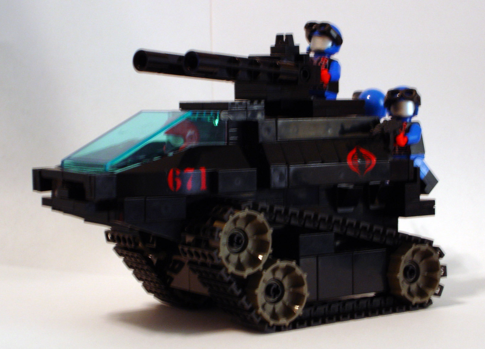 hiss_tank_1.jpg