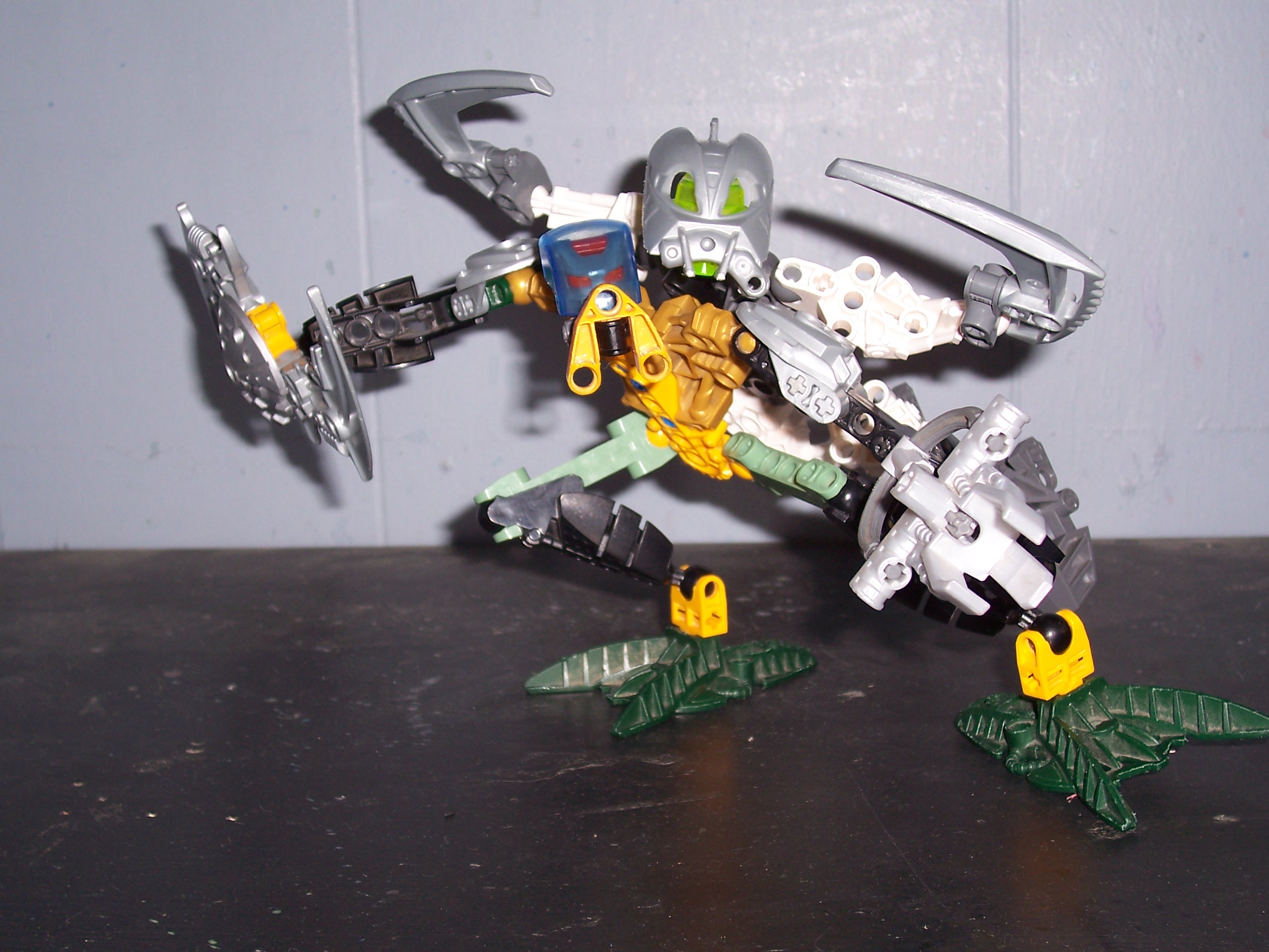 bionicle_001.jpg