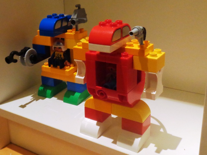 duplo_robots.jpg