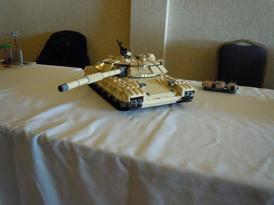 06_toycon_2010oc17.jpg