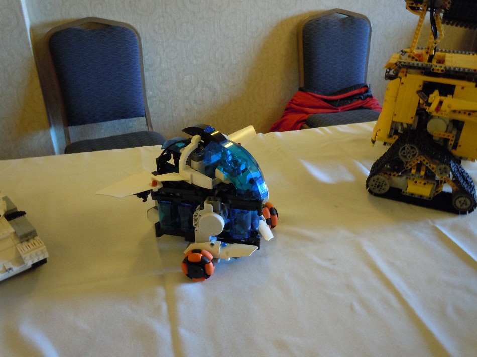 11_toycon_2010oc17.jpg