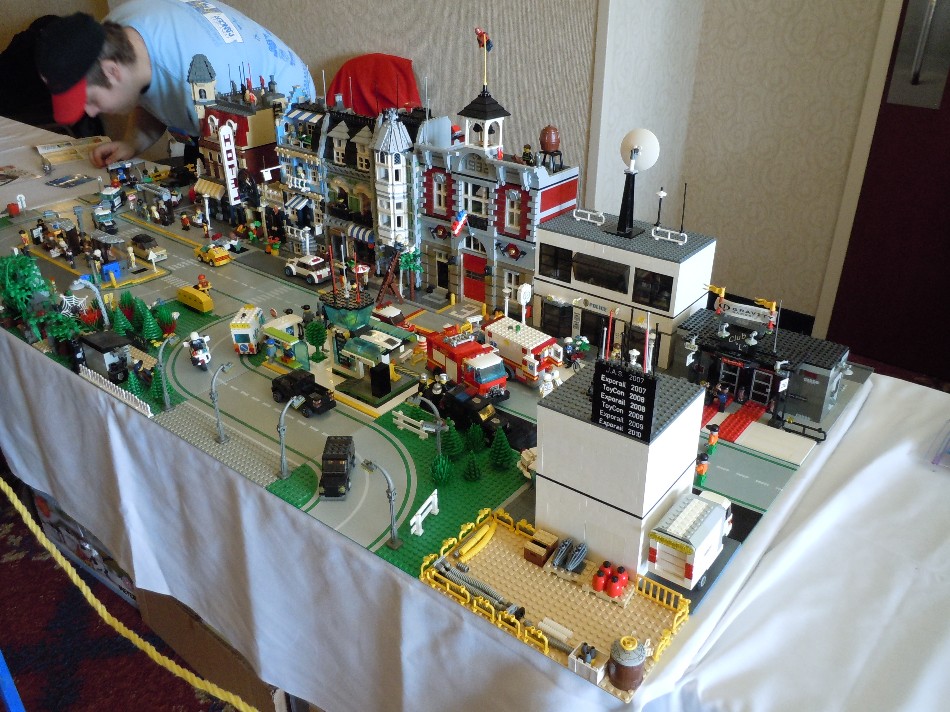 14_toycon_2010oc17.jpg