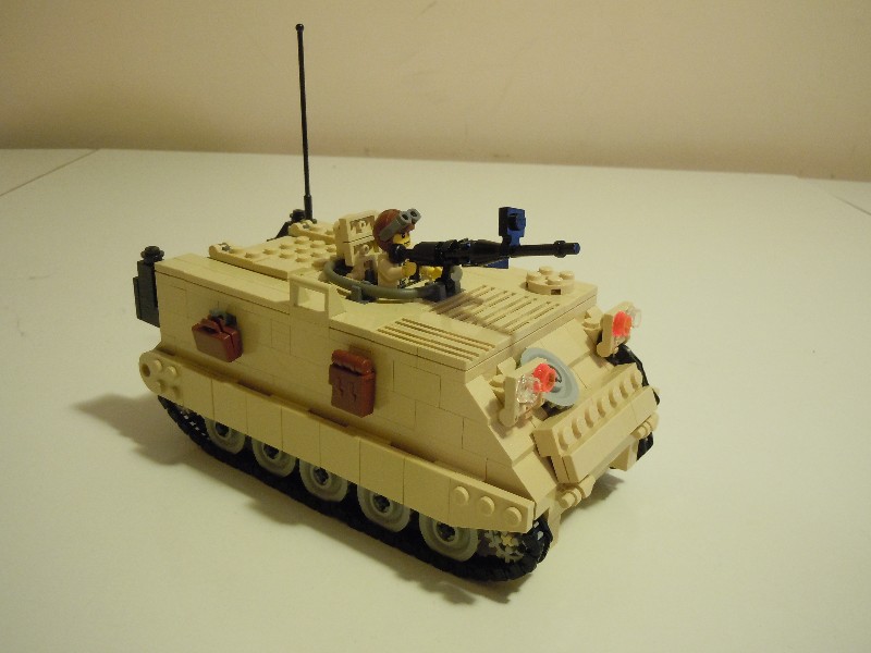 000_m113.jpg