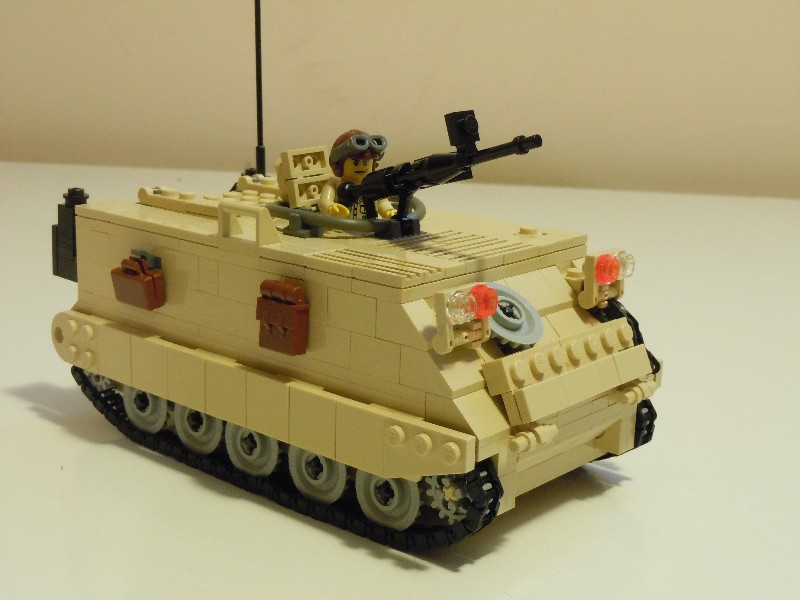 00_m113.jpg