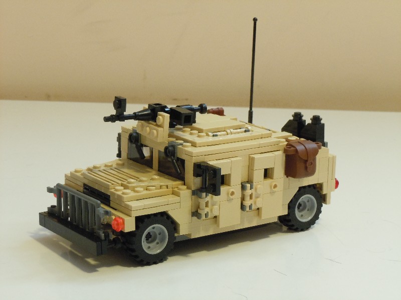 01_humvee.jpg
