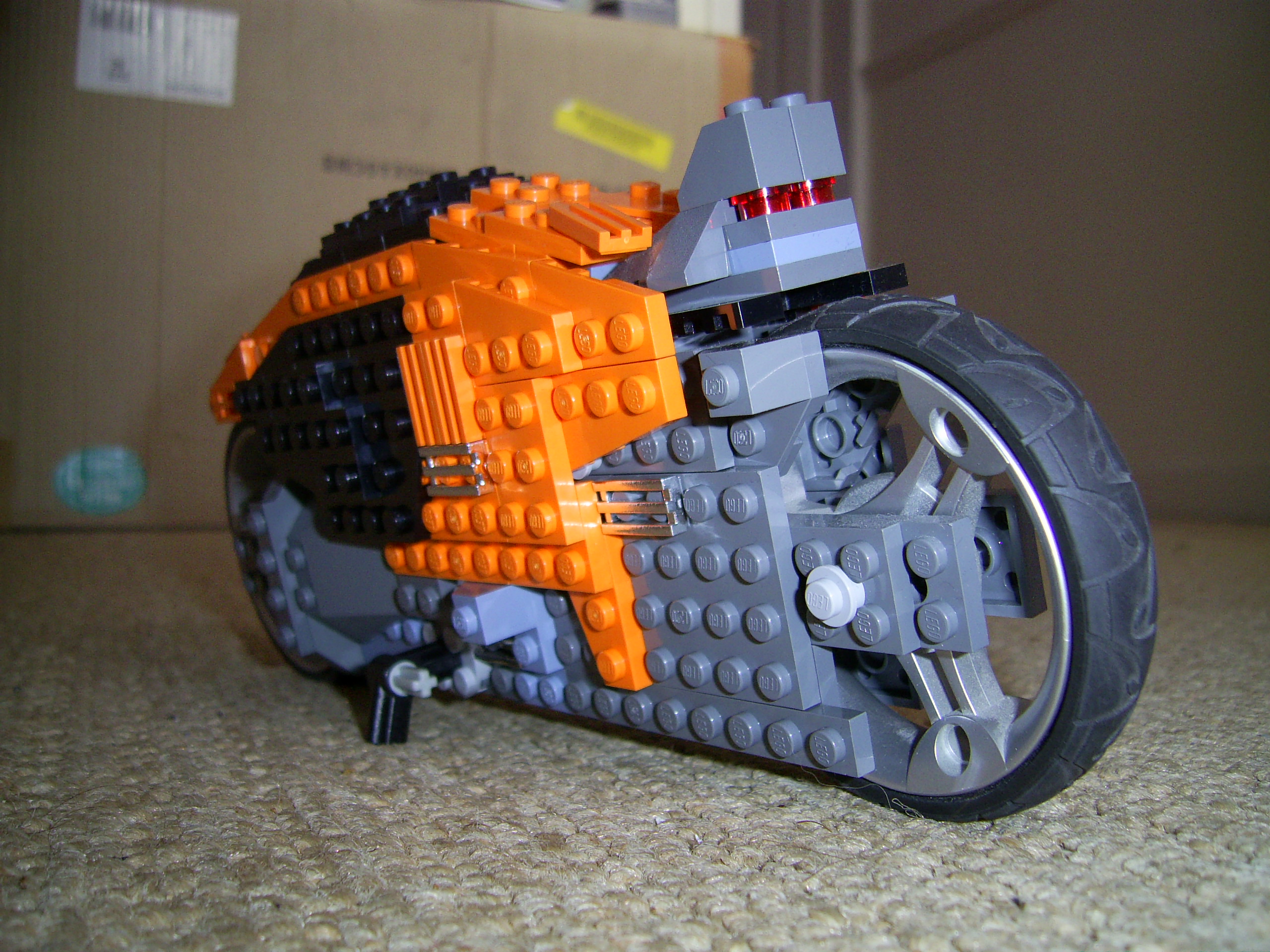light_cycle_rear_side.jpg