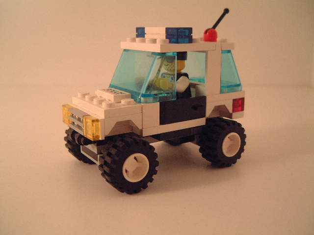 policejeep01.jpg