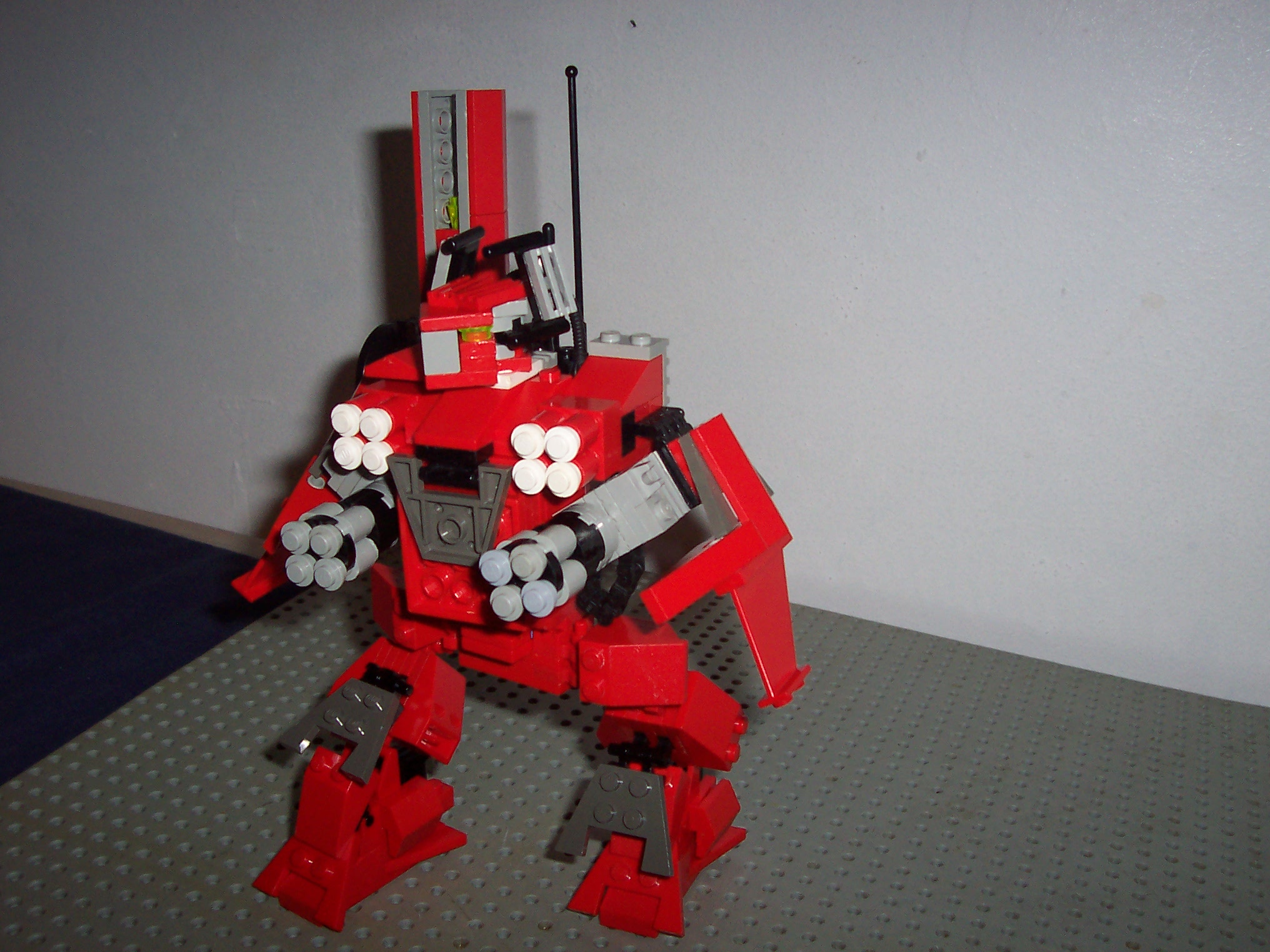 red_mech_002.jpg